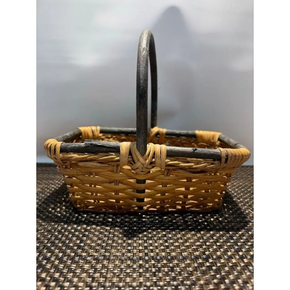 Small basket
